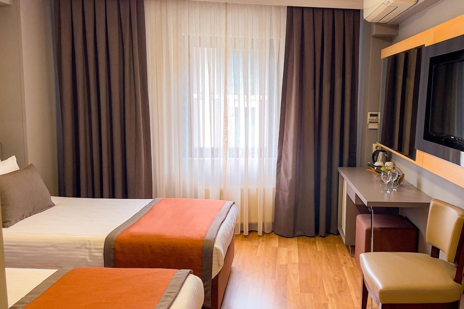 Benler Otel Laleli Istanboel Buitenkant foto